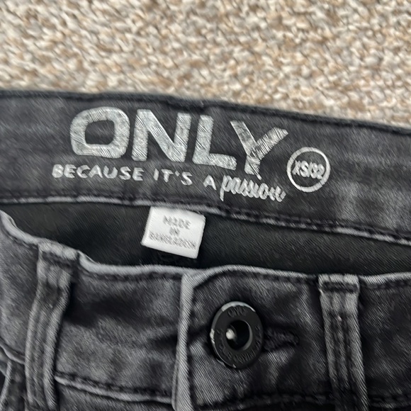 Black Denim Skinny Jeans - Picture 3 of 3